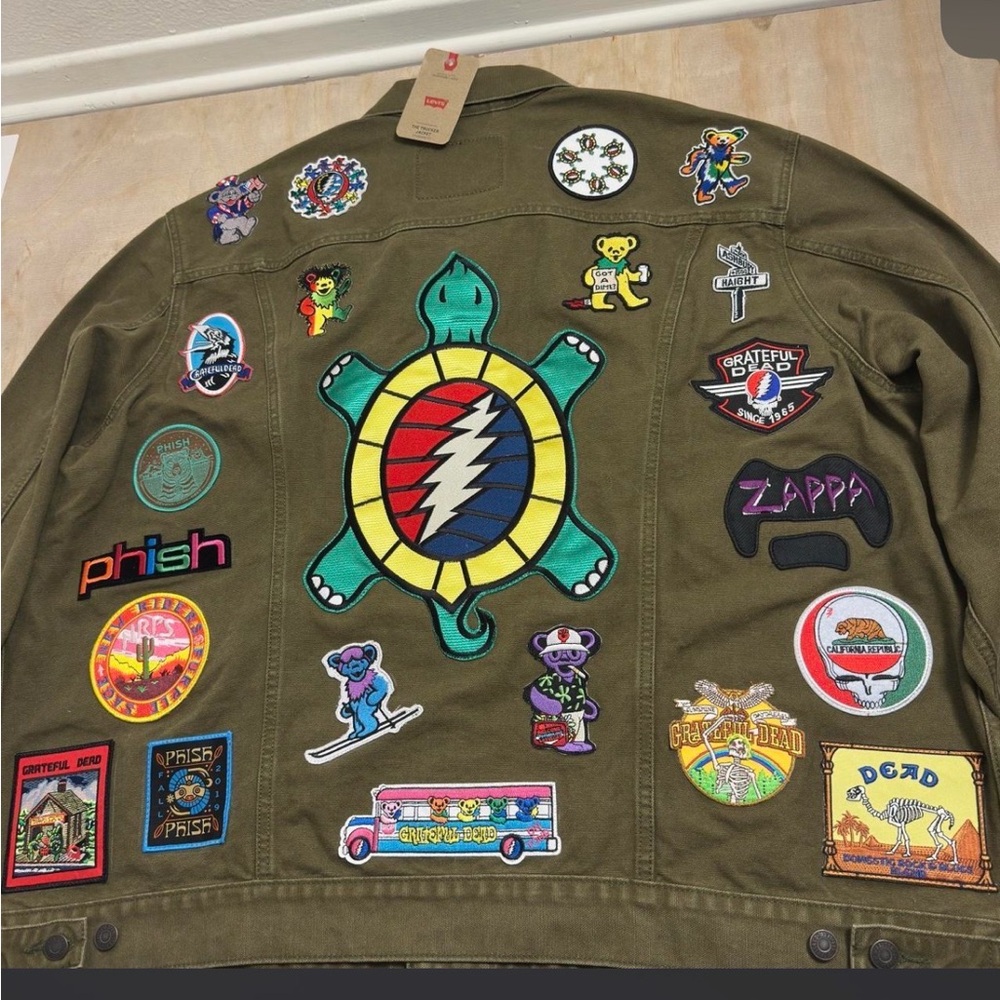 Embroidered Patchwork Olive Green Jacket - Gratef… - image 1